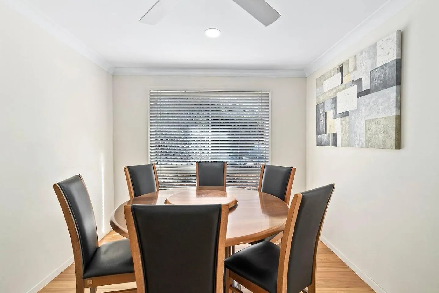Surfers Enclave - A Spacious Family