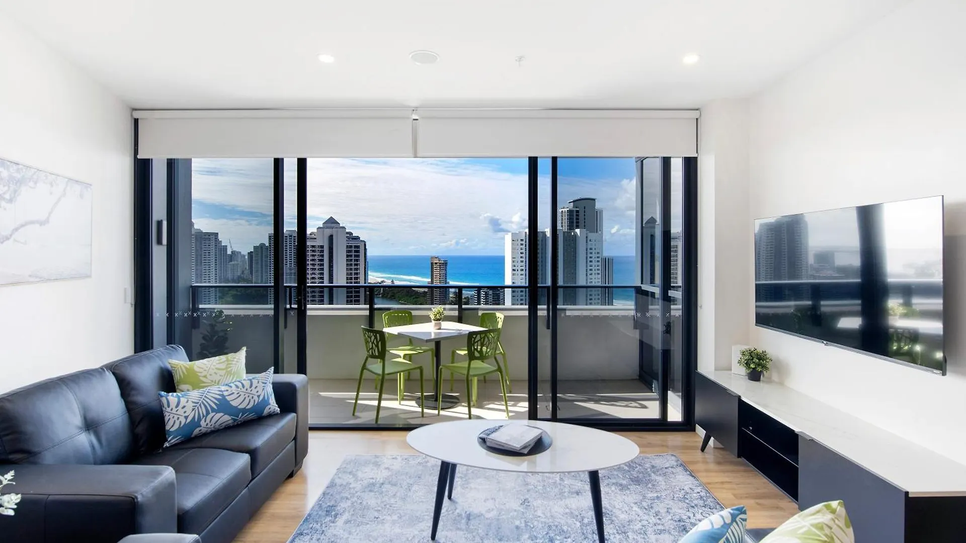 Ruby - Self Contained, Privately Managed Apartment