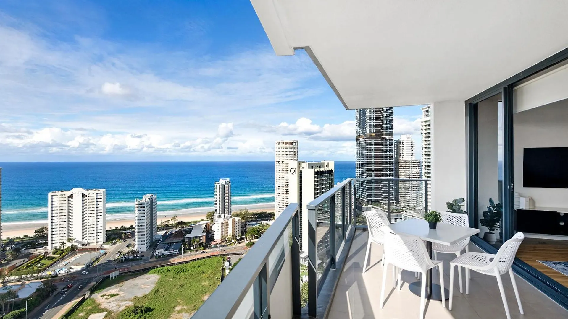 Apartment Ruby - Self Contained, Privately Managed