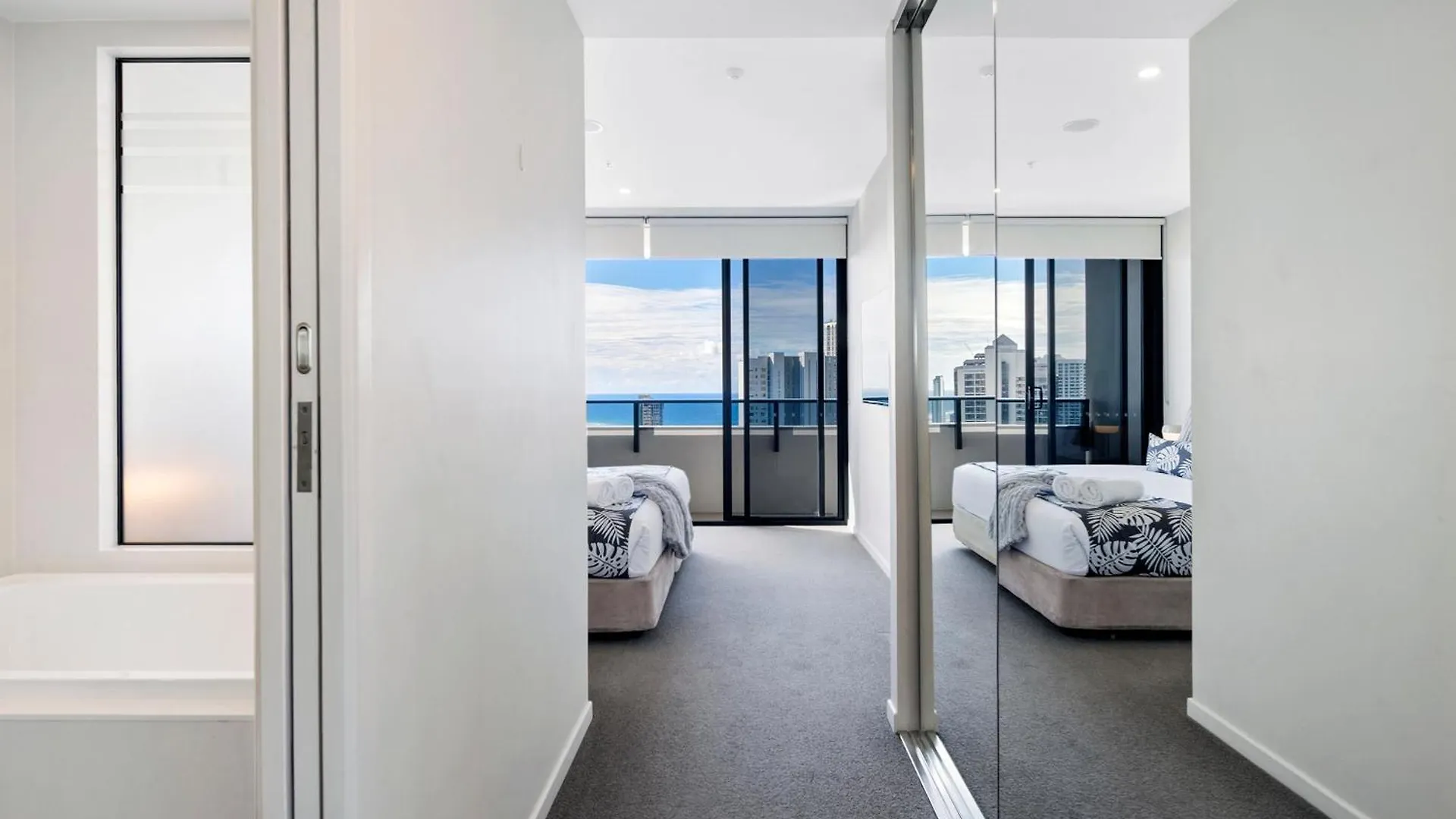 Apartment Ruby - Self Contained, Privately Managed *