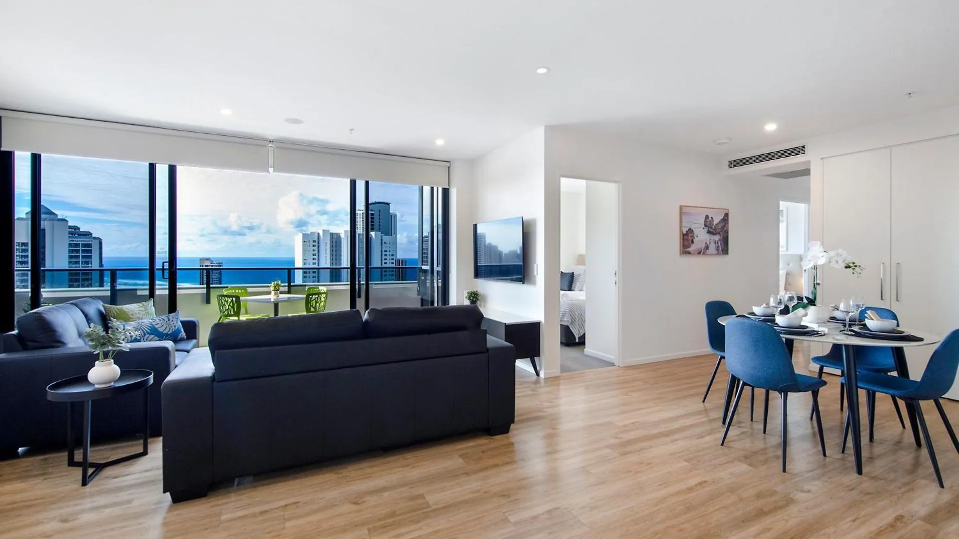Ruby - Self Contained, Privately Managed * Gold Coast