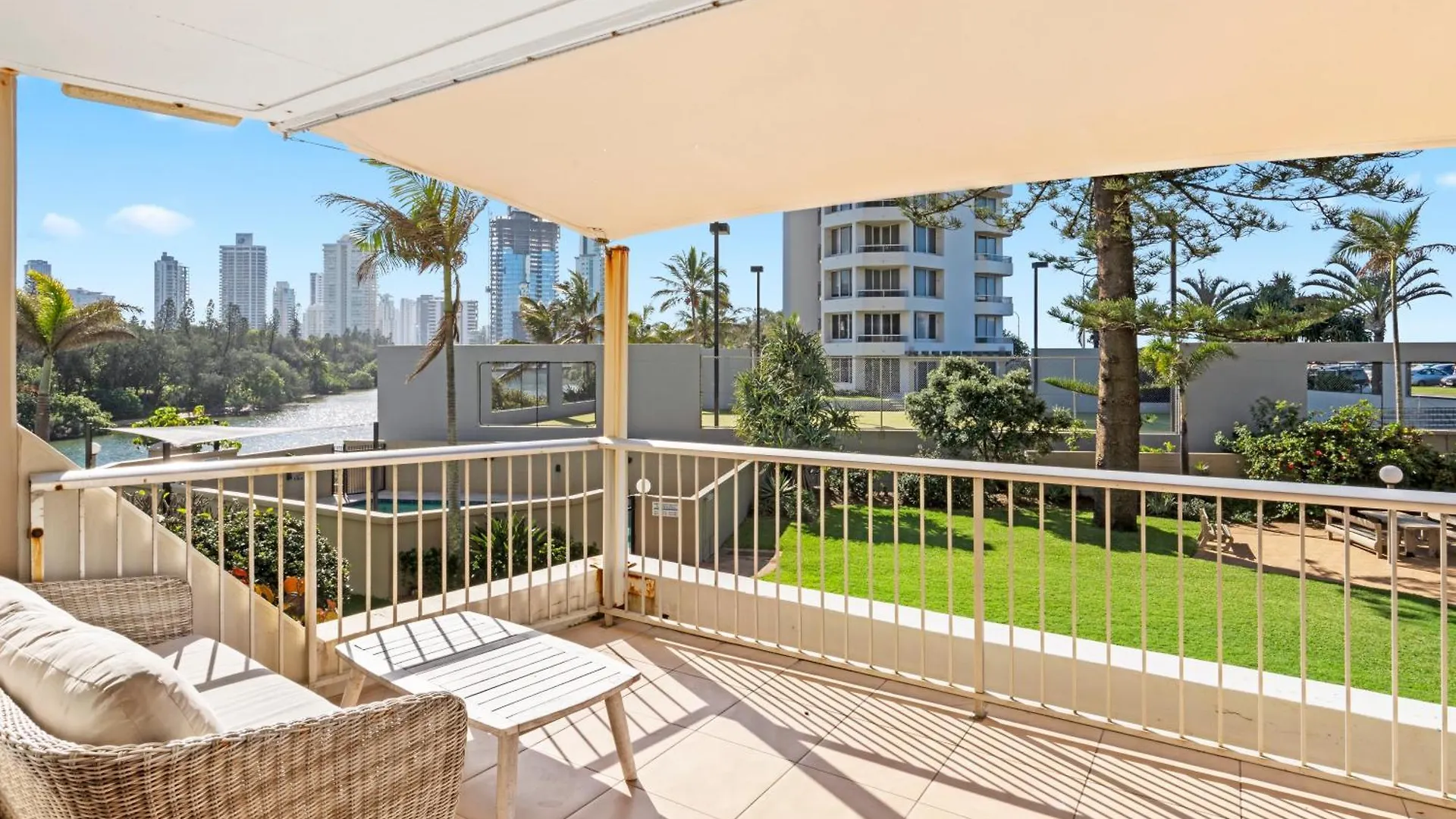 Narrowneck Court