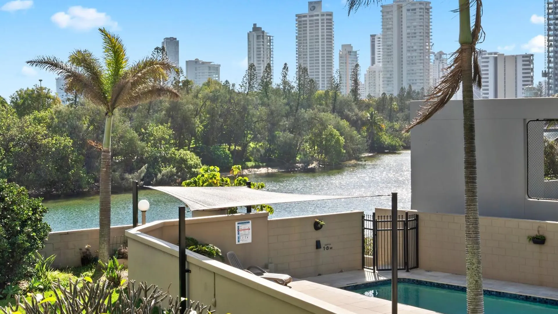 Narrowneck Court