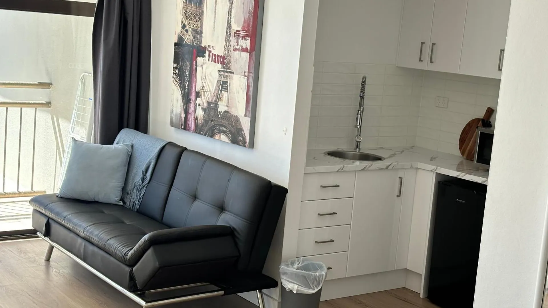 Unit 2 - Spectacular Sea Views In Surfers Paradise *