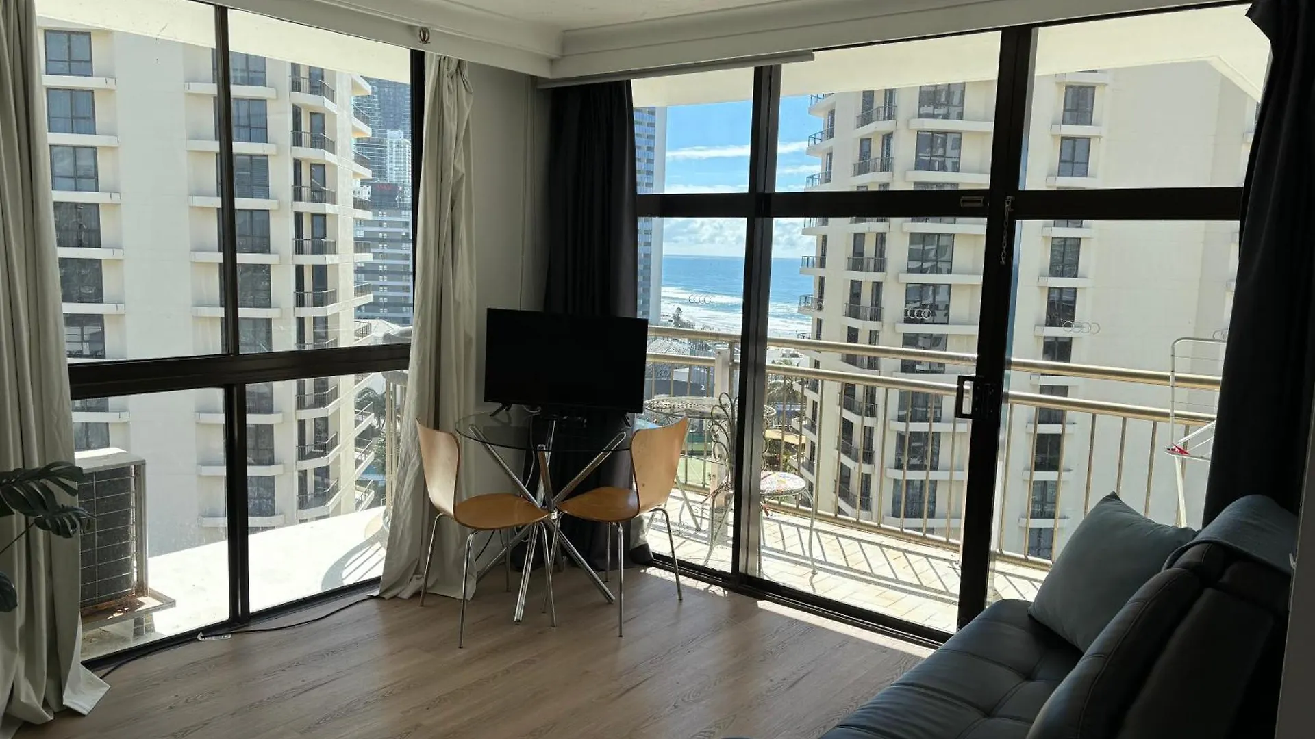 Apartment Unit 2 - Spectacular Sea Views In Surfers Paradise