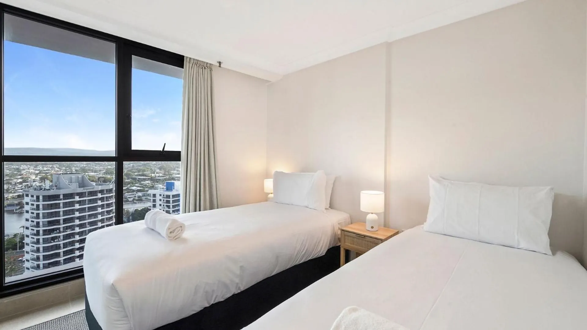 Apartment Acapulco Deluxe 2 Bedroom - Coasthm Gold Coast