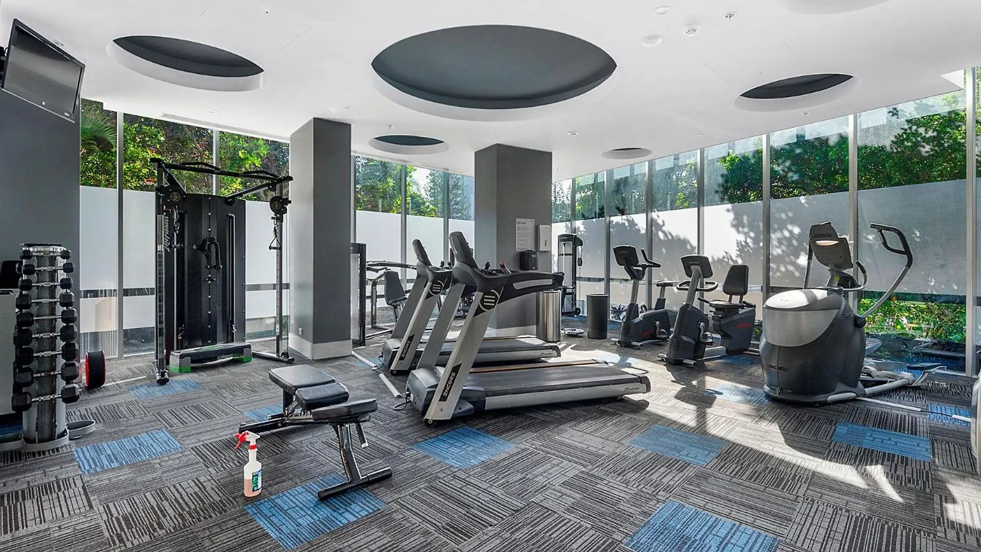 Artique 3 Bedroom Close To The - Coasthm Gold Coast