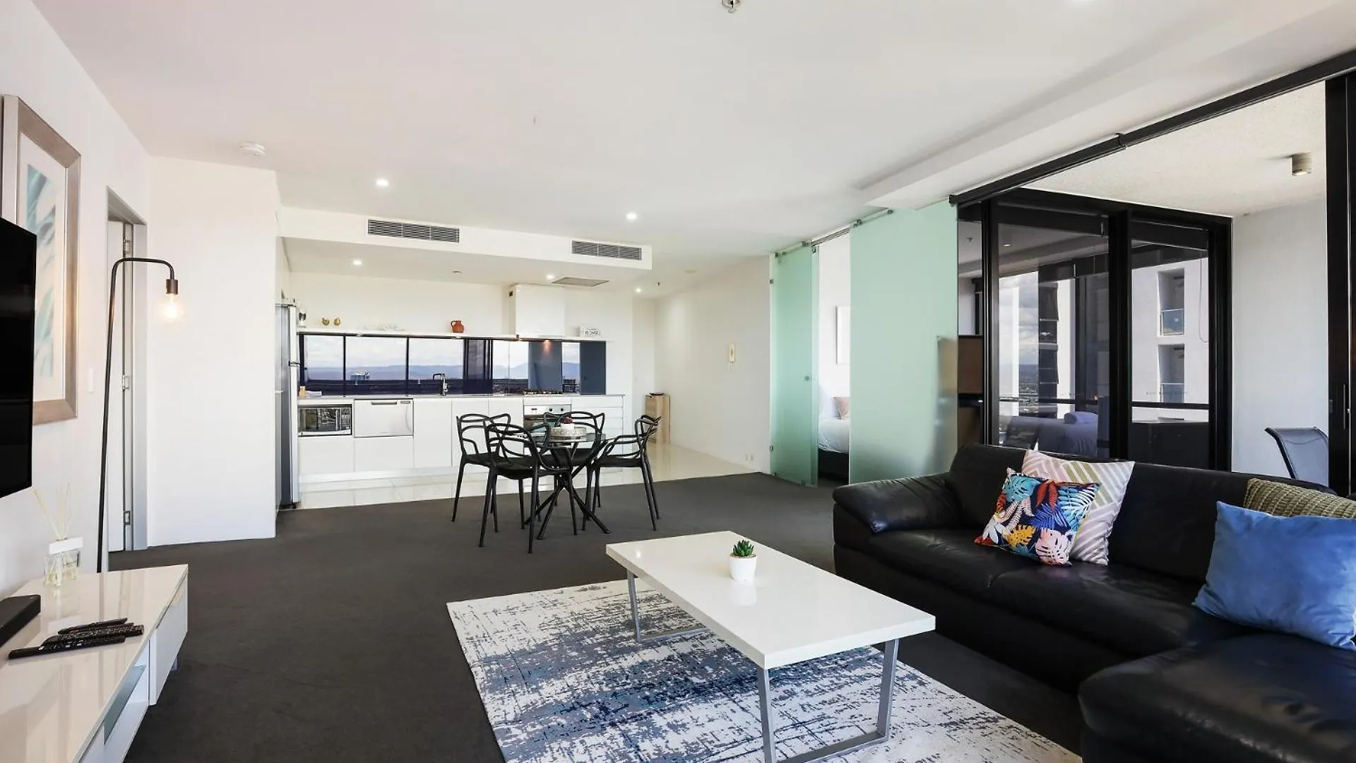 Circle On Cavill 2, 3, 4 & 5 Bedroom Skyhomes & Sub Penthouses By Holidays Gold Coast