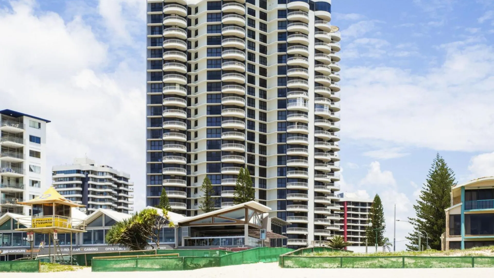 Spacious Beachfront 2-bed With Stunning Oceanview * Gold Coast