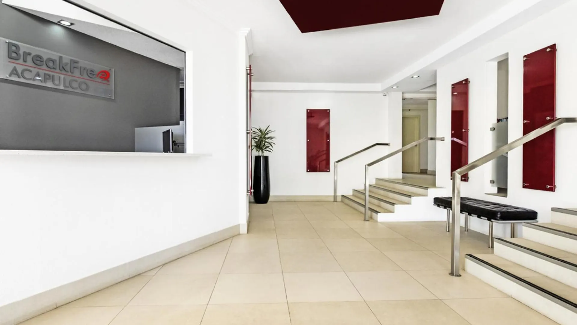Spacious Beachfront 2-bed With Stunning Oceanview