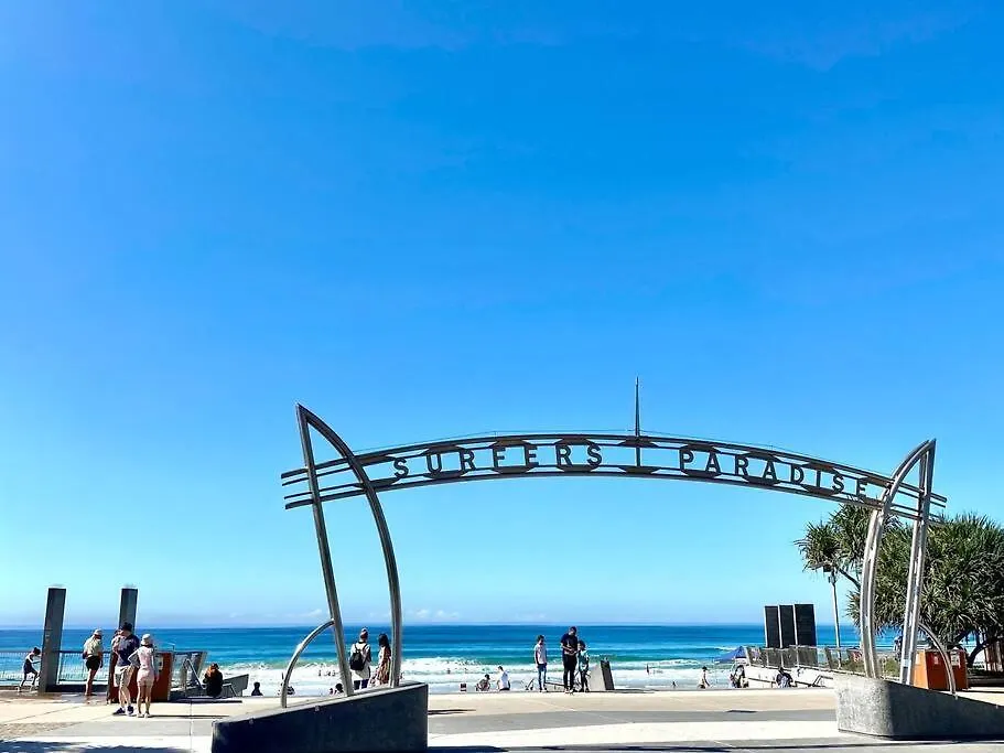 Beachside Bliss Pool, & Sauna Apartment Gold Coast