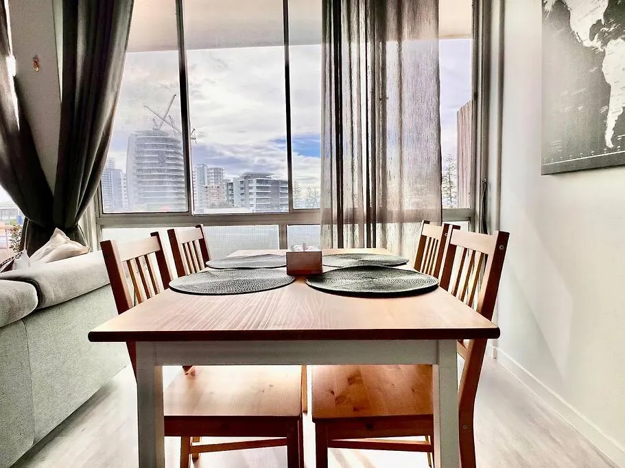 Burleigh Retreat Near Beach, Free Wi-fi Apartment