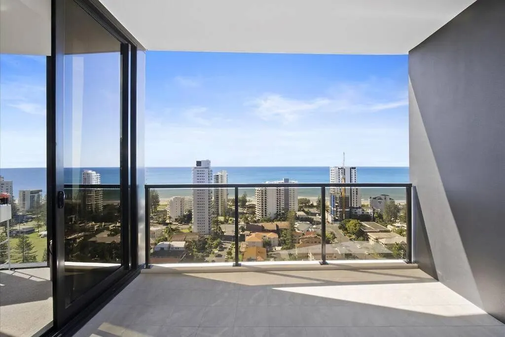 Broadbeach Elegant With Views! * ゴールドコースト