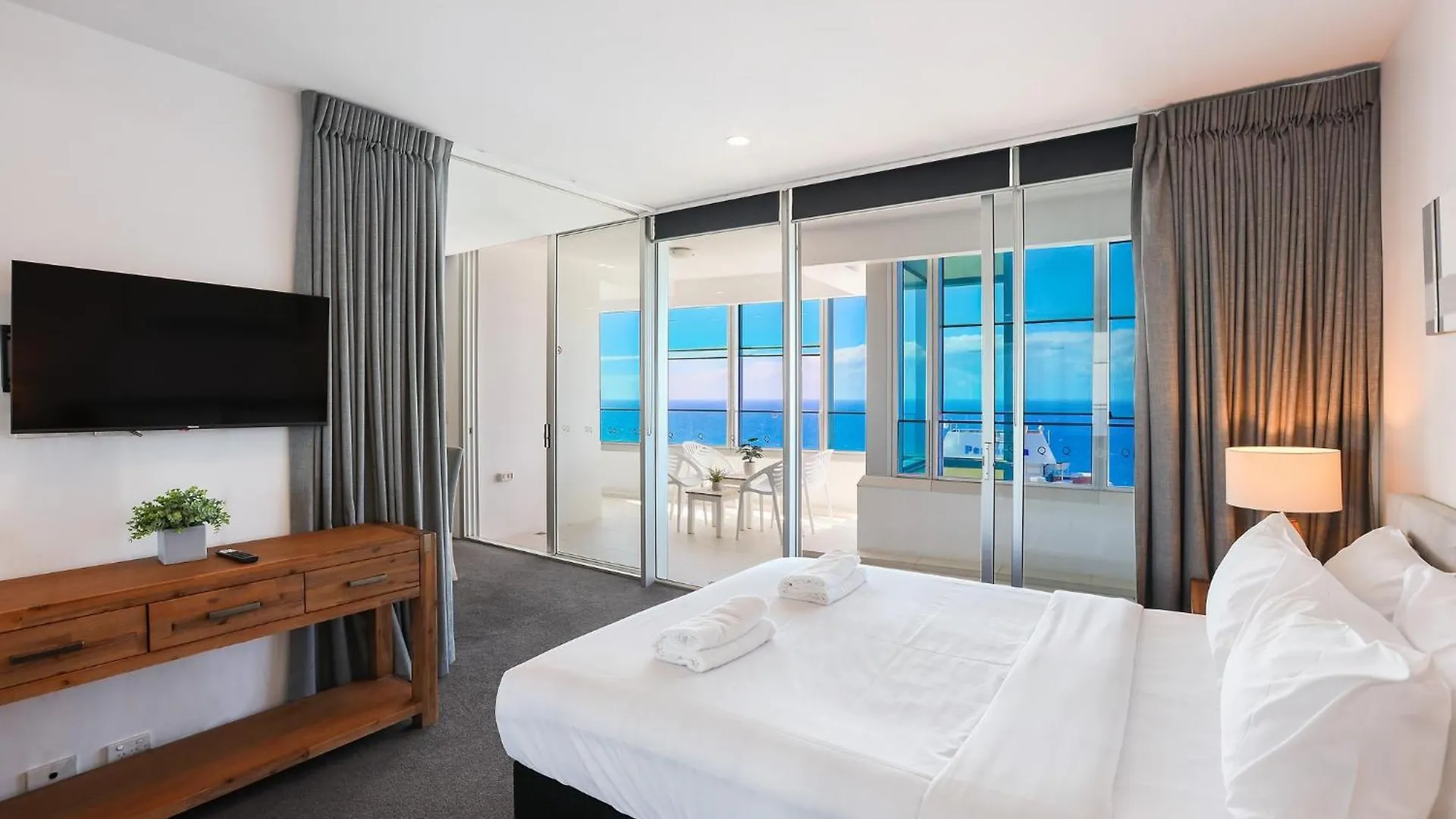 Tallest Tower Skyhomes | 9 Hamilton Avenue *