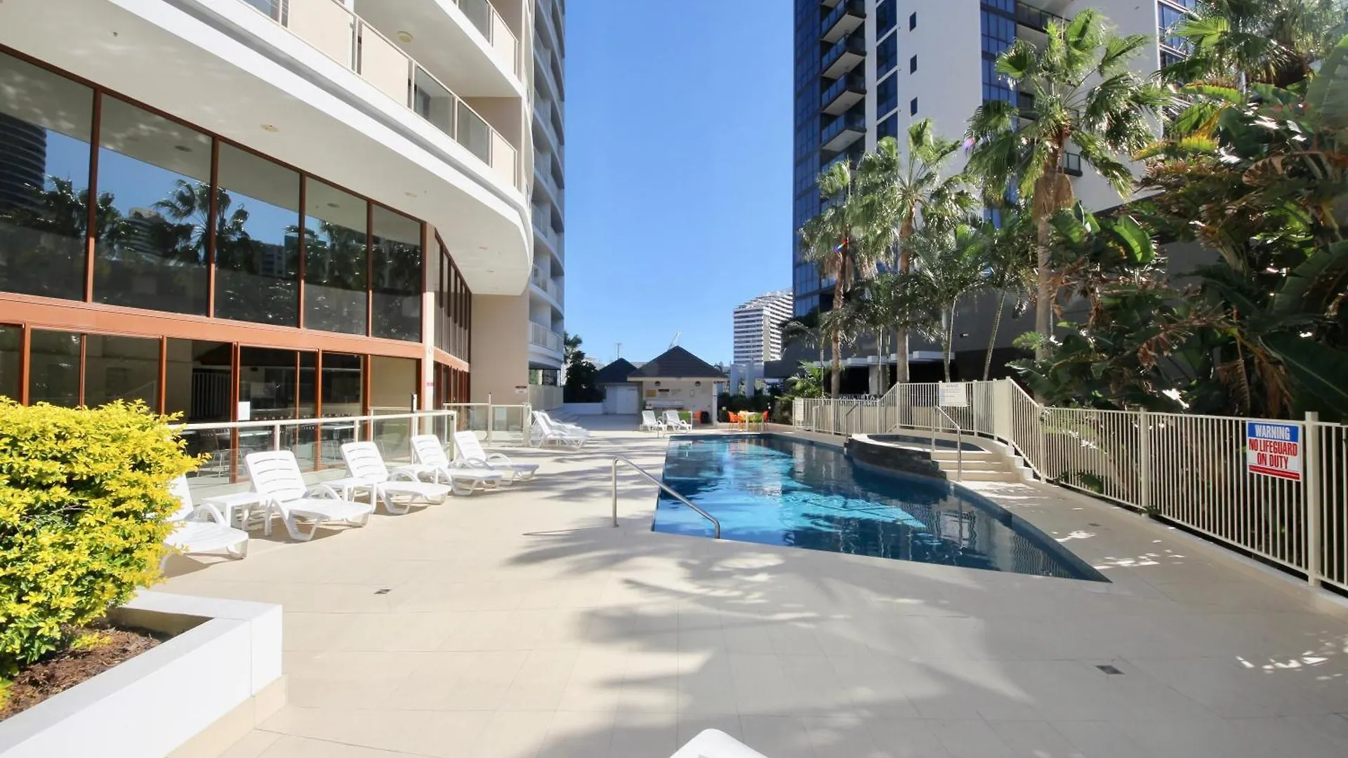 Broadbeach 600