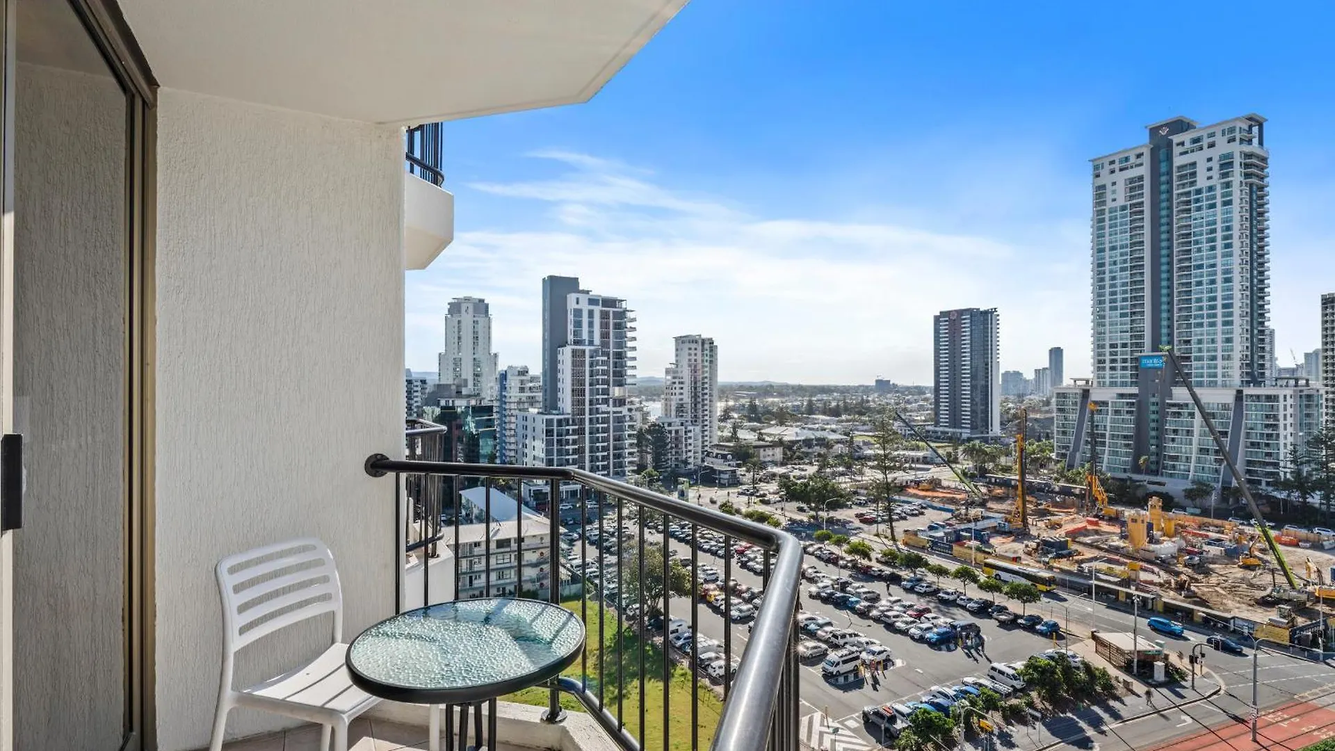 Twin Units In The Heart Of Surfers Paradise - Q Gold Coast