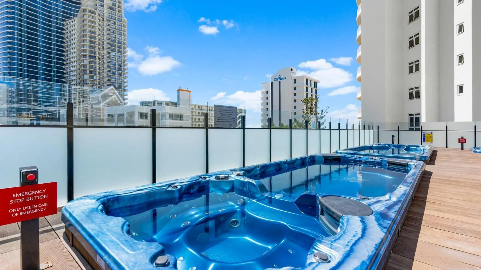 Apartment Twin Units In The Heart Of Surfers Paradise - Q *