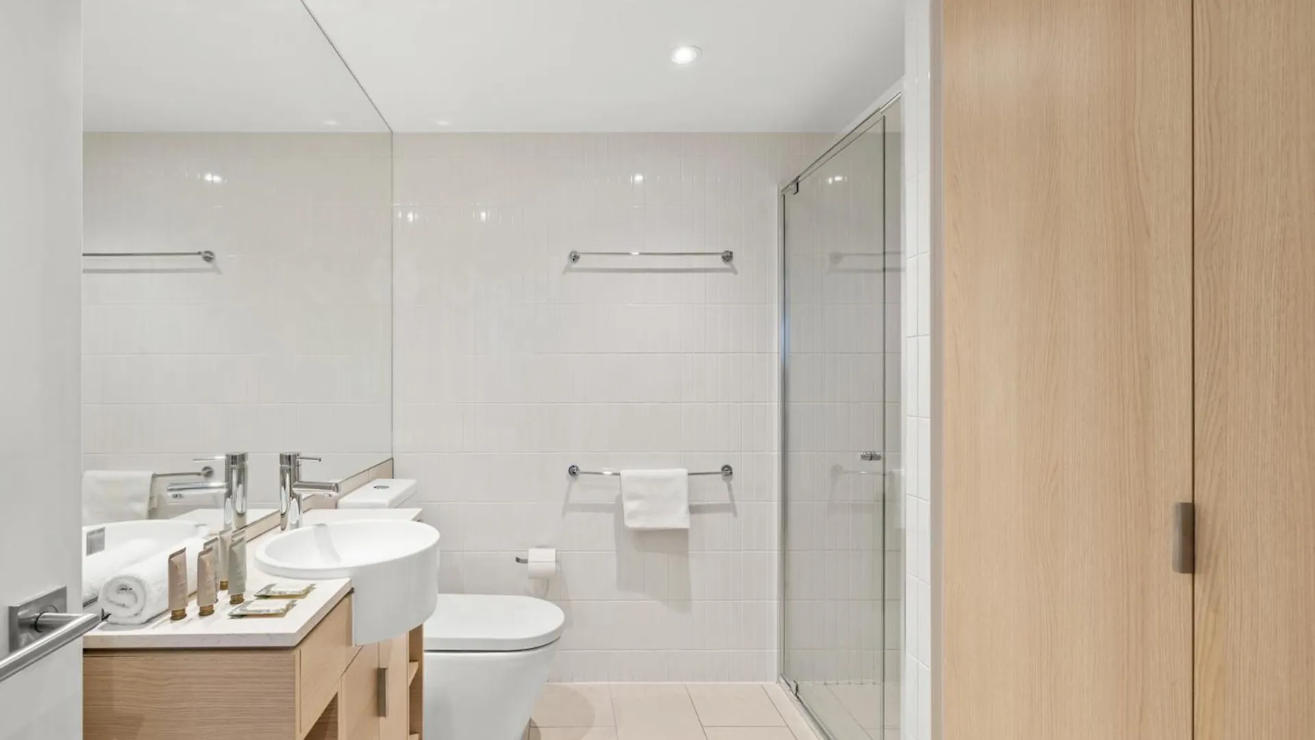 Broadbeach 1-bed With Pool Gym Walk To The Apartment