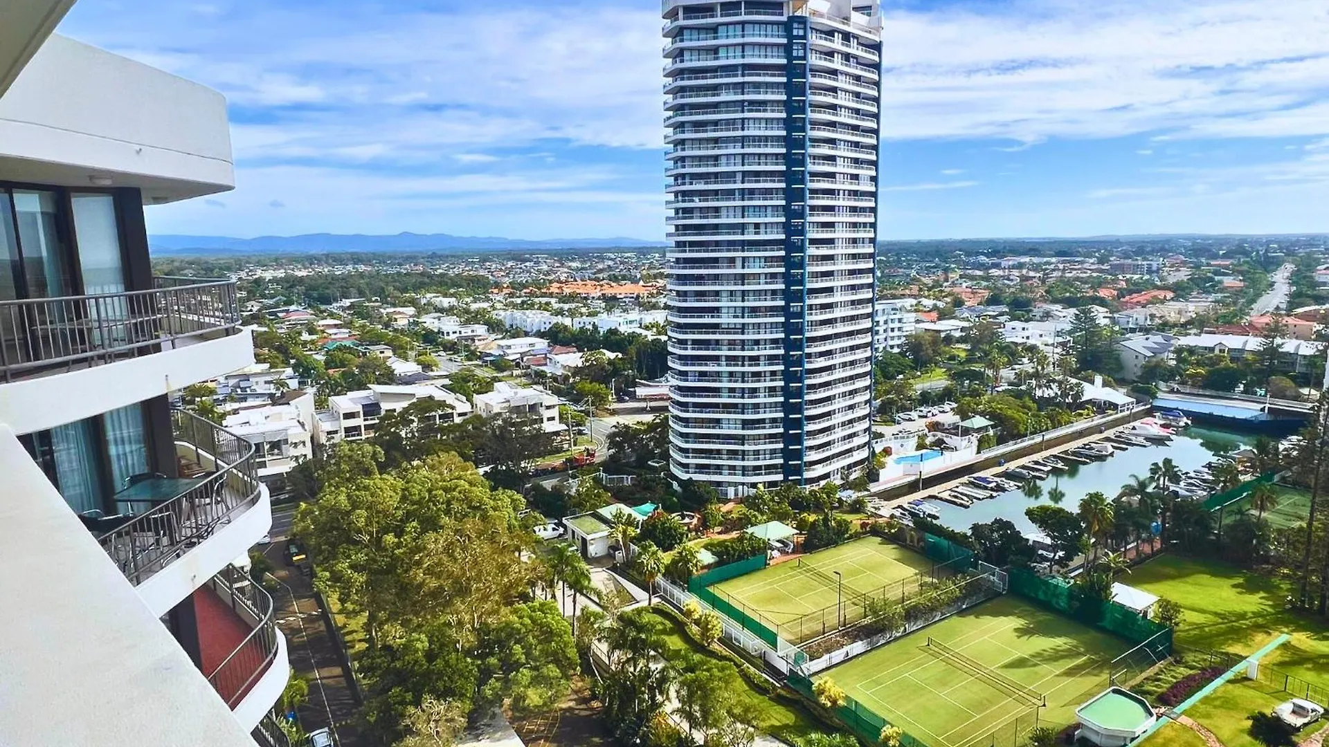 Aparthotel Broadwater Shores Waterfront 3*