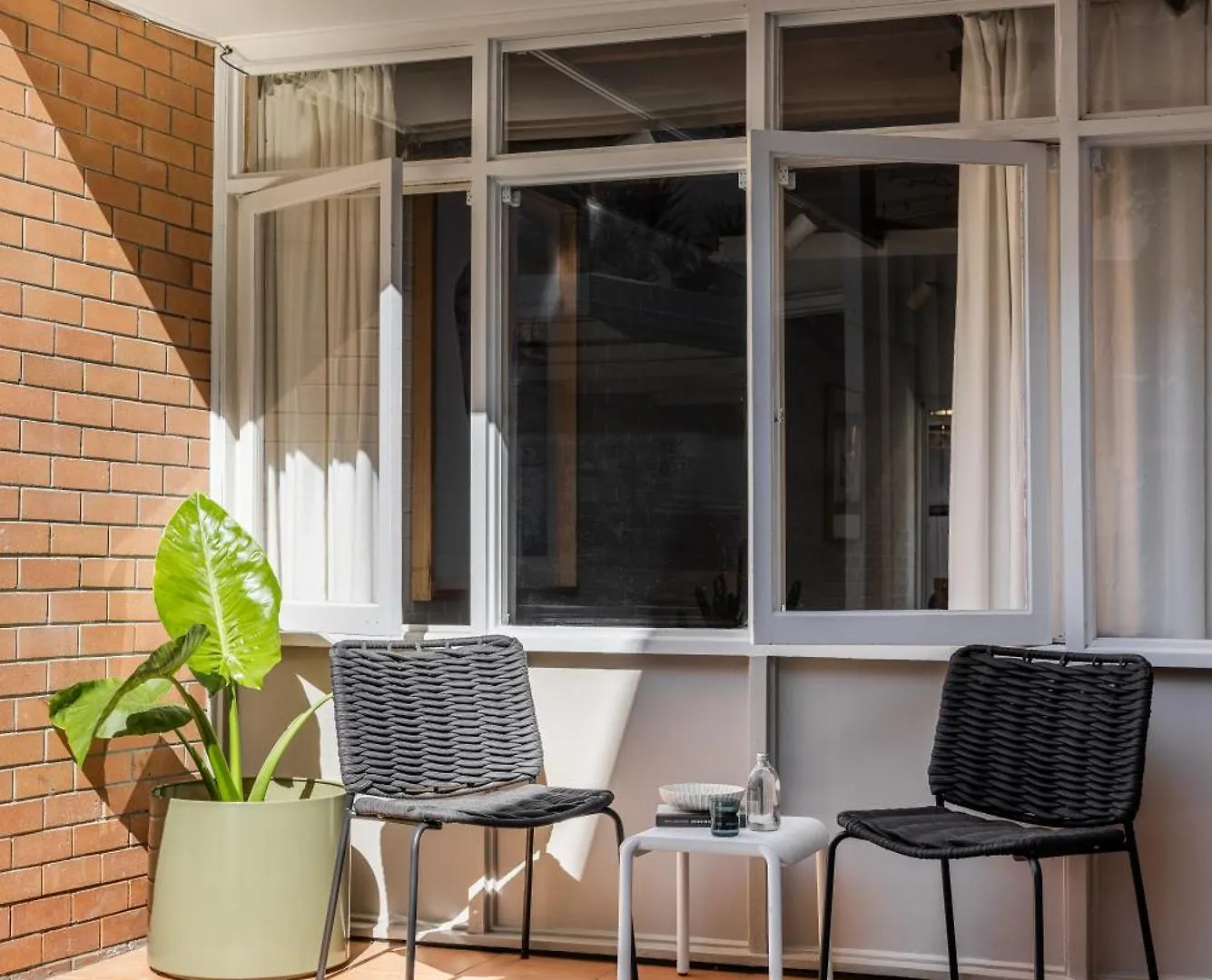 The Seaport Burleigh Apartment