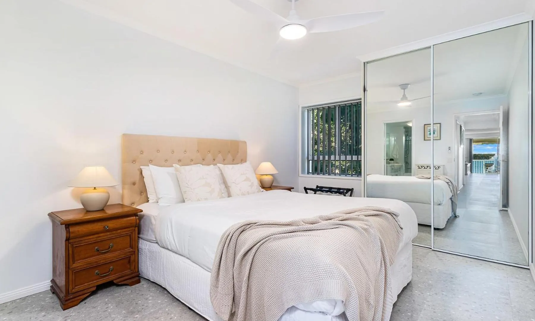 Poinsettia Beach Broadwater Retreat Apartment