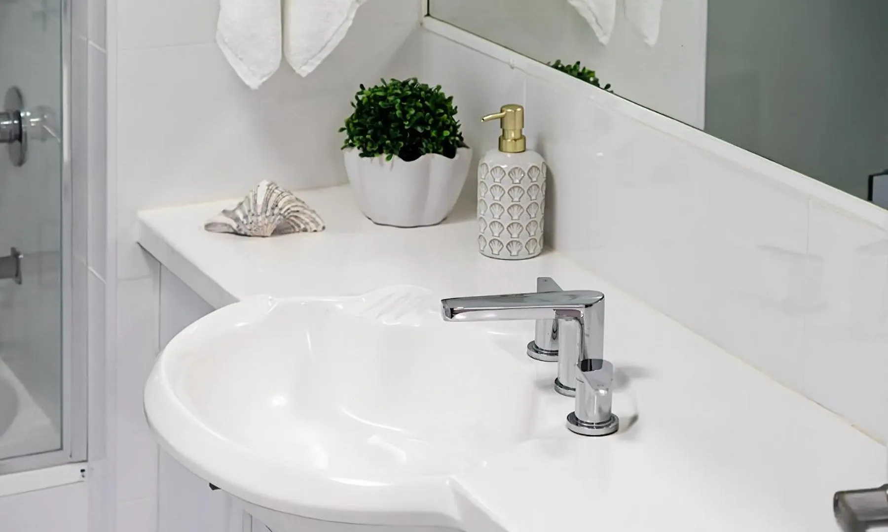 Poinsettia Beach Broadwater Retreat * Gold Coast