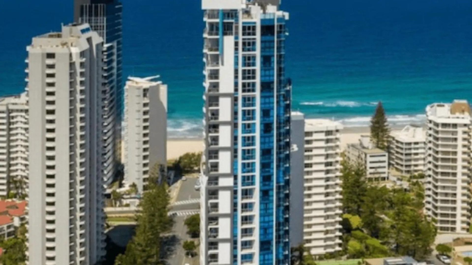 Apartment Artique 3 Bedroom Close To The - Coasthm *