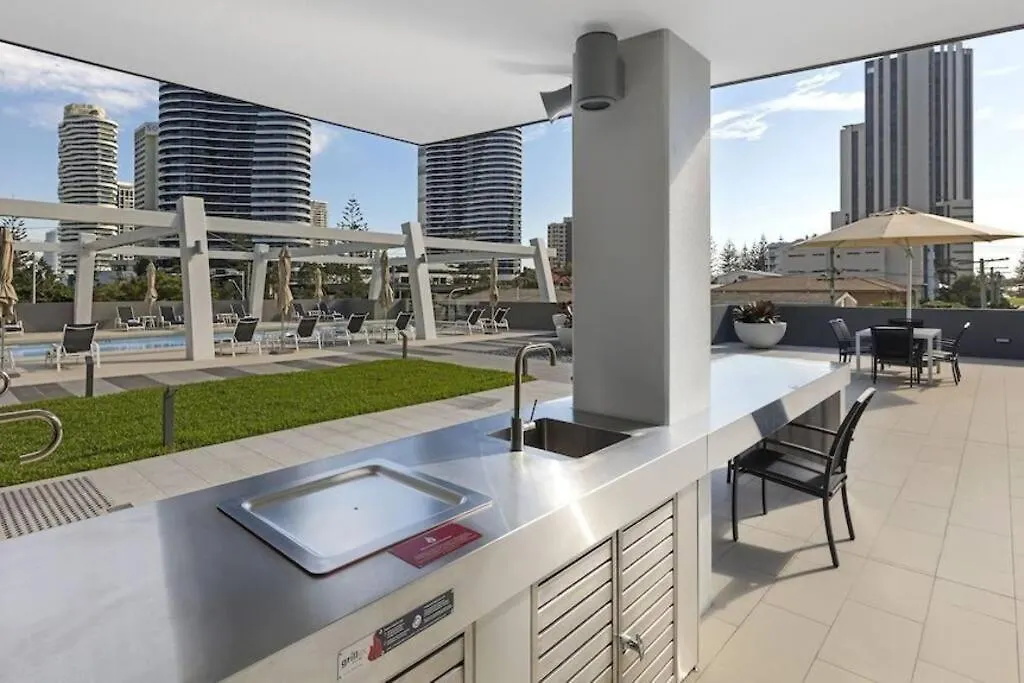 2-br River View Apartment Gold Coast