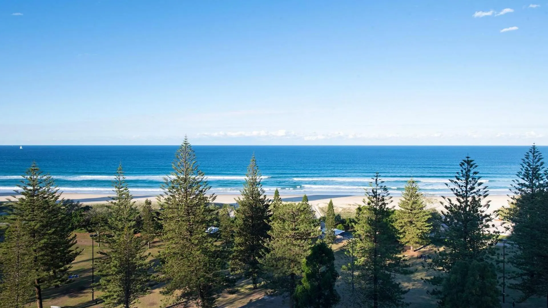 Apartment Beachfront Two Bedroom Broadbeach - Coasthm *