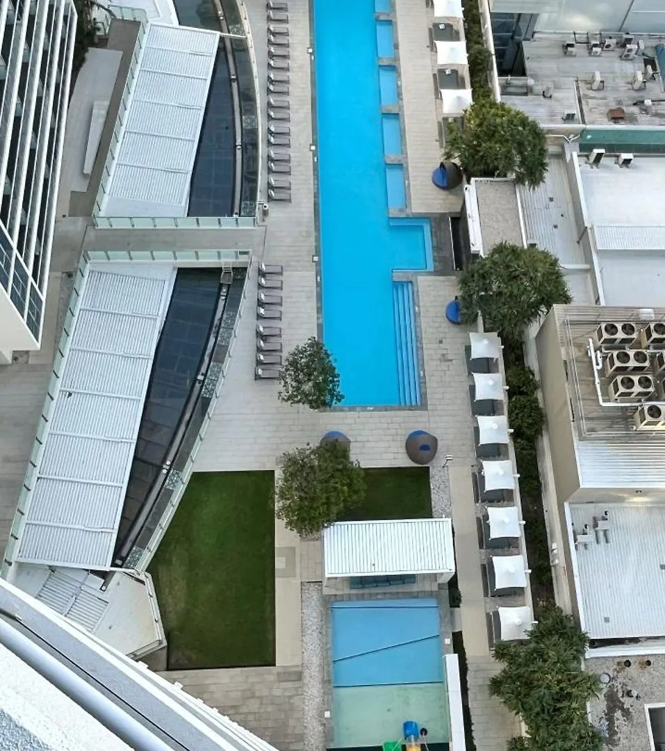 Spectacular 19th Floor In Heart Of Surfers Paradise