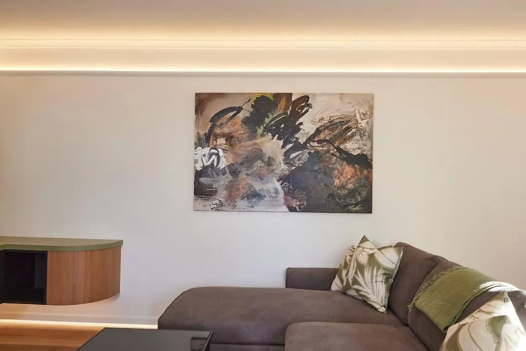 Beachside Palm Luxury - 2 Bedroom Apartment