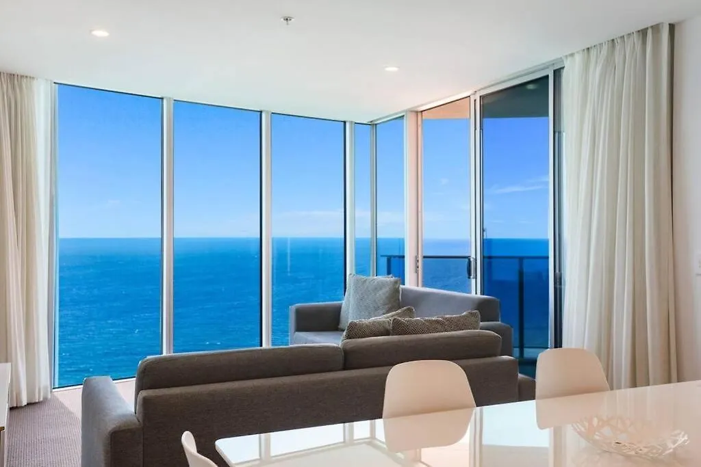270° Panoramic Hilton Living Apartment