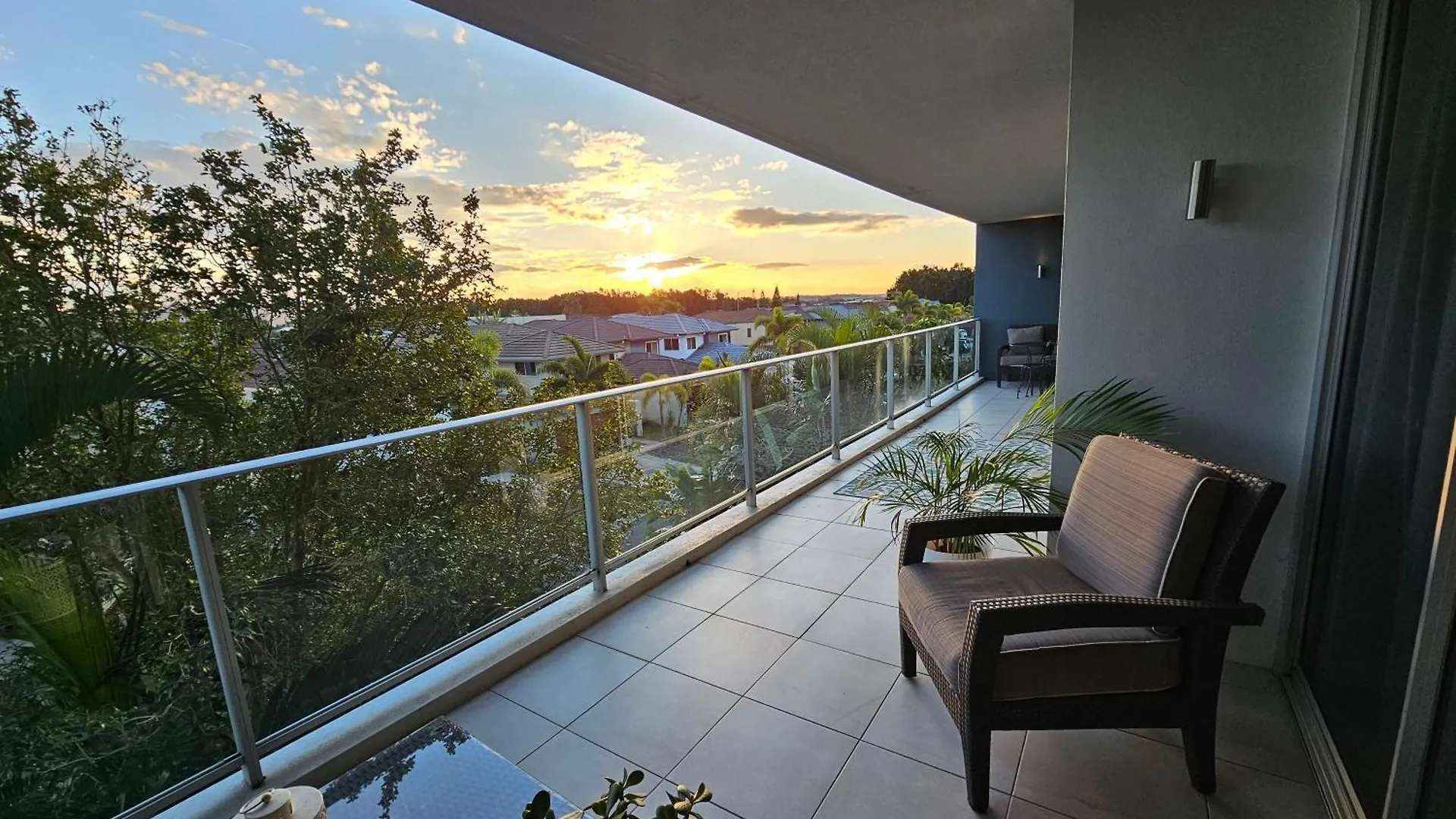 Sunset Views - Spacious Getaway * Gold Coast