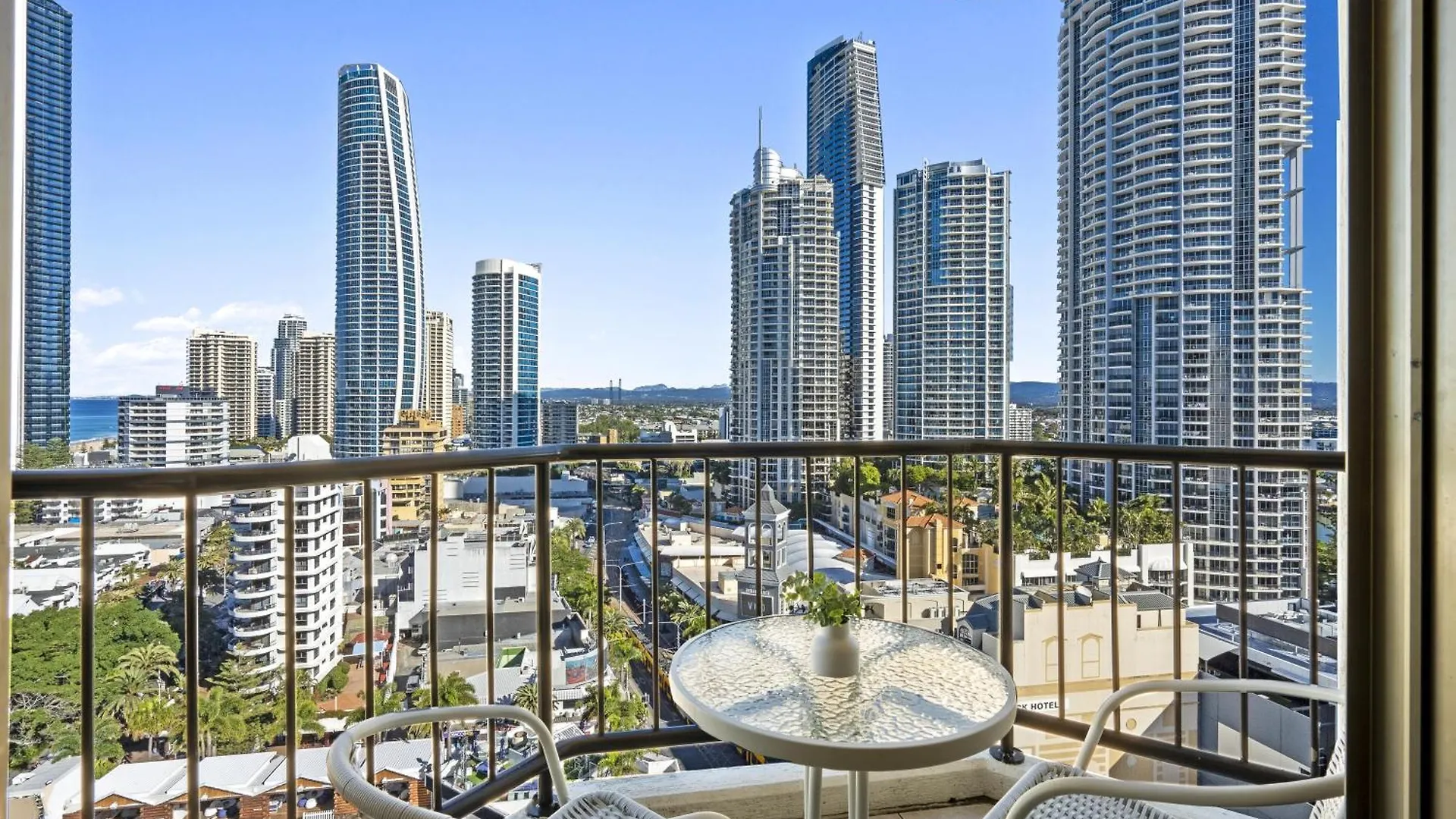 Apartment Modern Twin Units In Surfers Paradise - Q Gold Coast