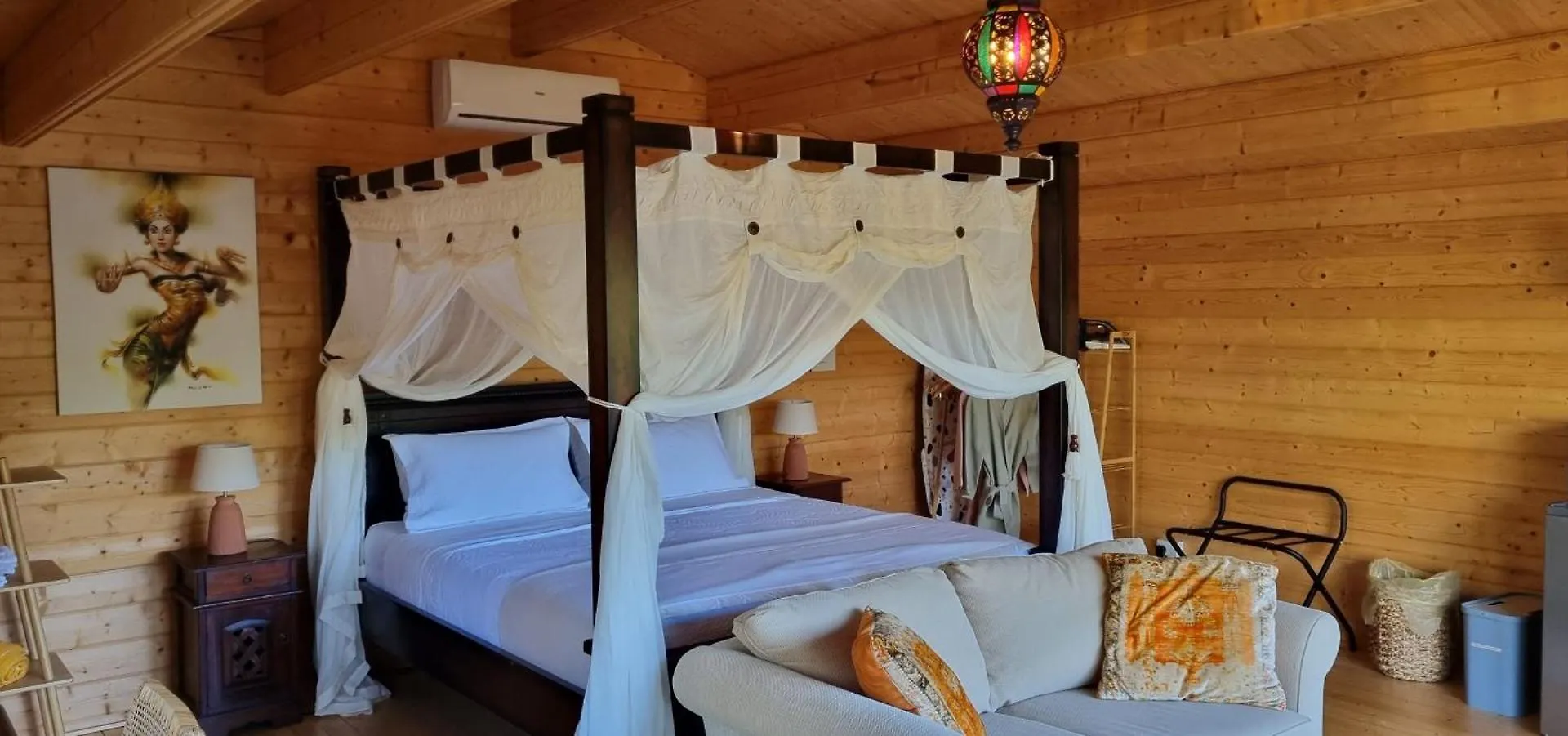 Healing Garden - California King Bed - Uluwatu Gold Coast