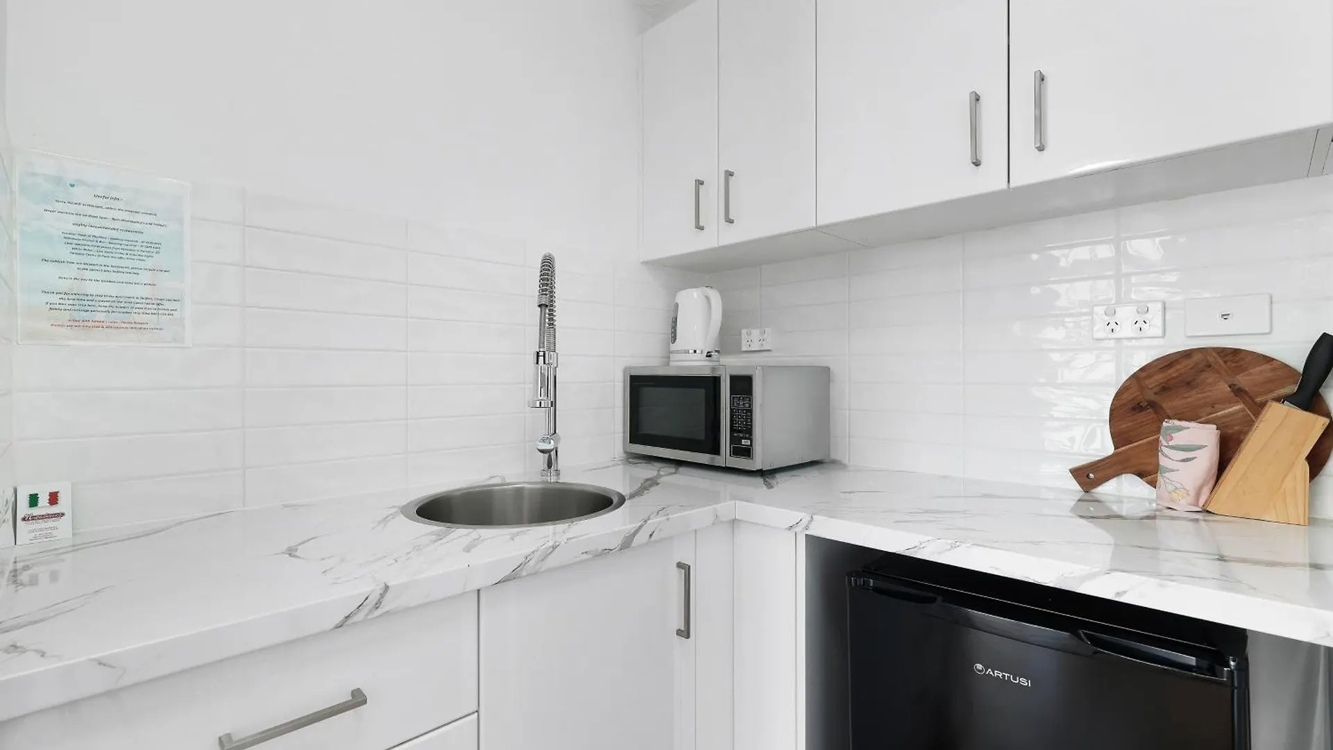 Apartment Unit 2 - Spectacular Sea Views In Surfers Paradise *