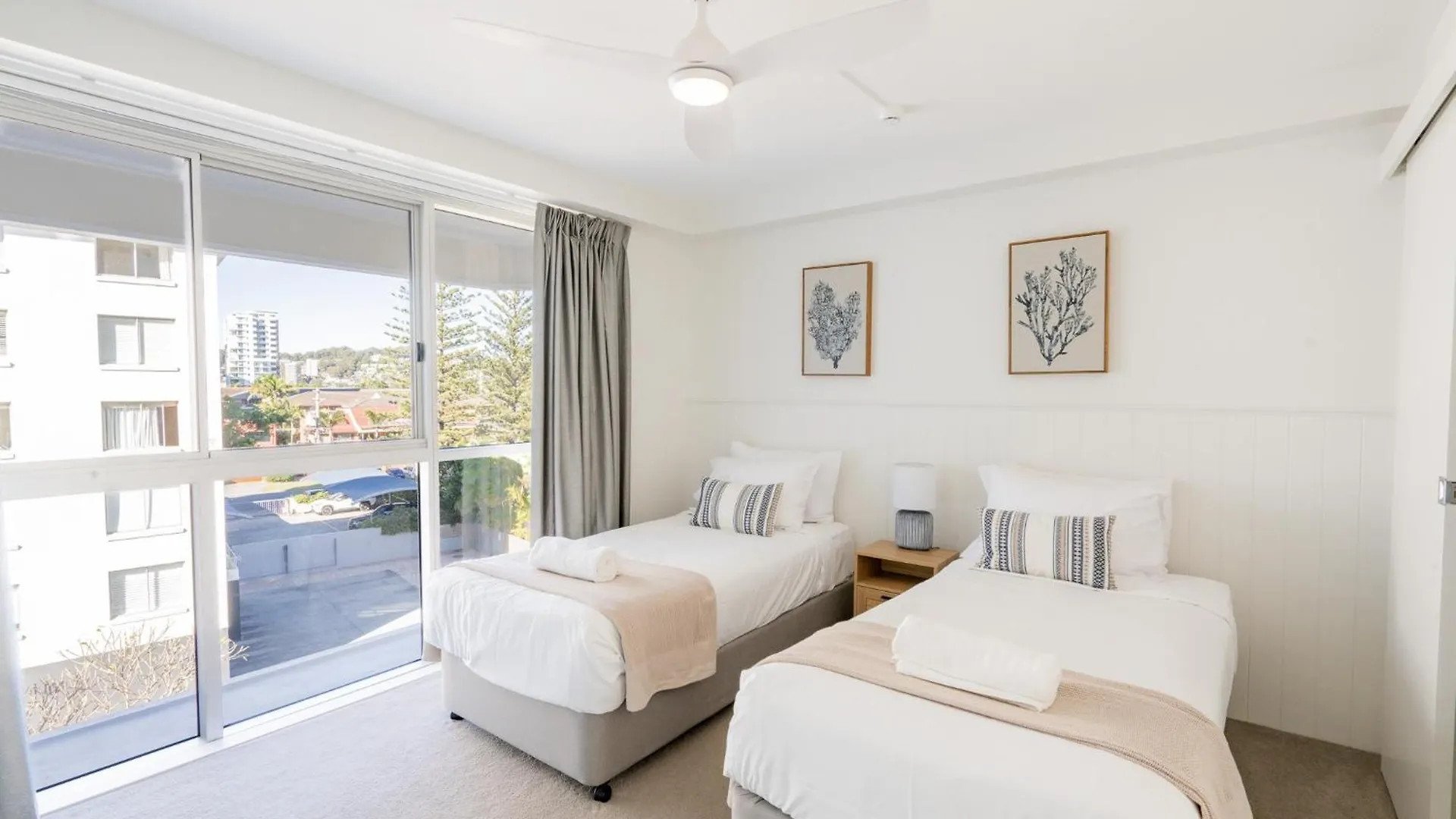 Aparthotel Cashelmara Beachfront