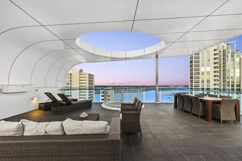 Apartment Penthouse Beachside
