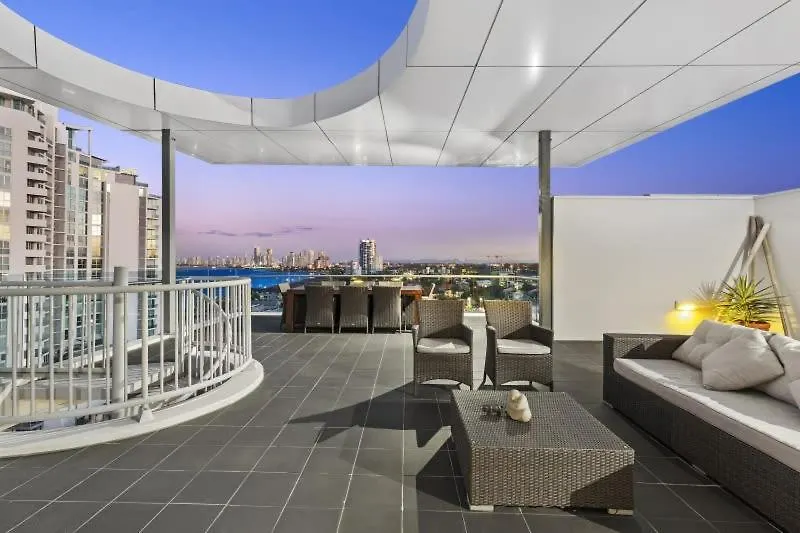 Penthouse Beachside Apartment