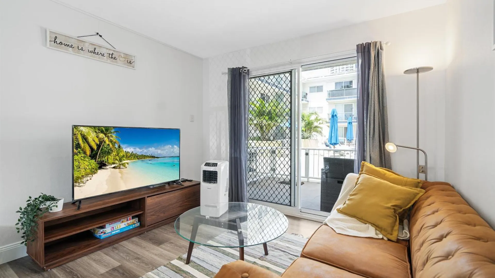 The Midtown - Modern Oasis With Ev Charging Pool Netflix Apartment *