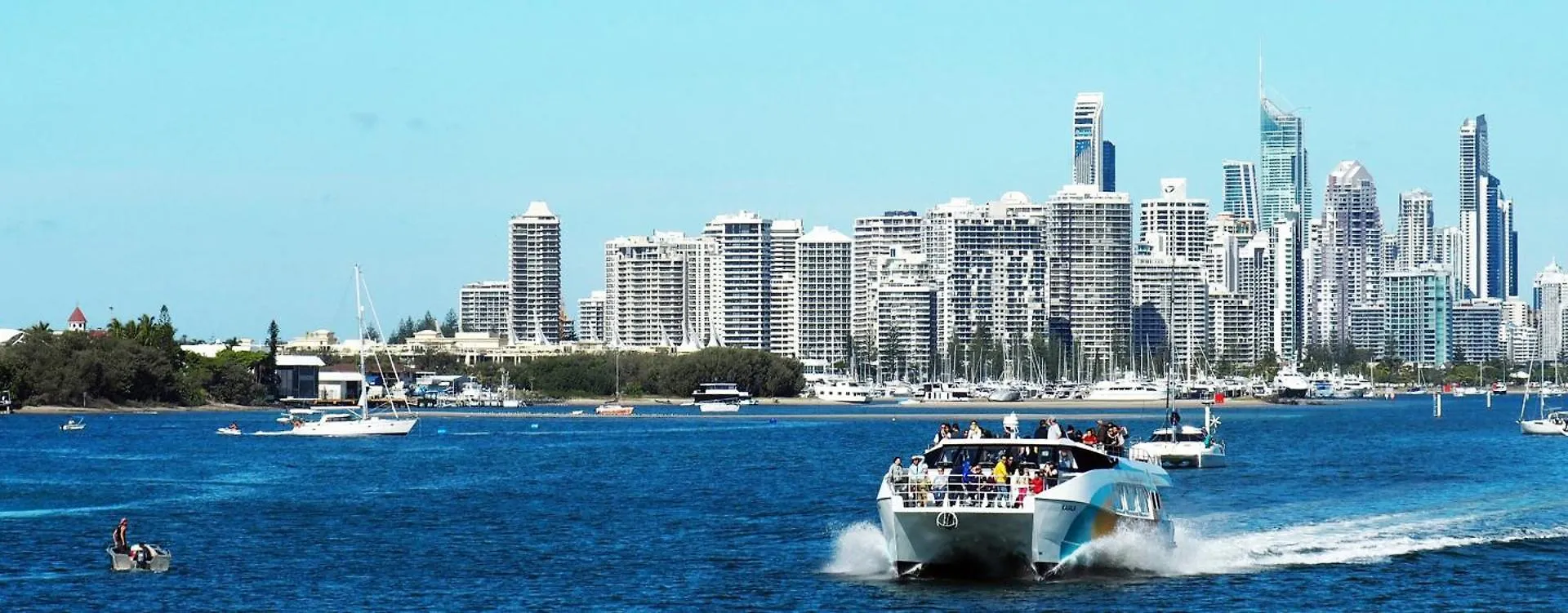 Ocean Whisper Broadbeach Apartment *