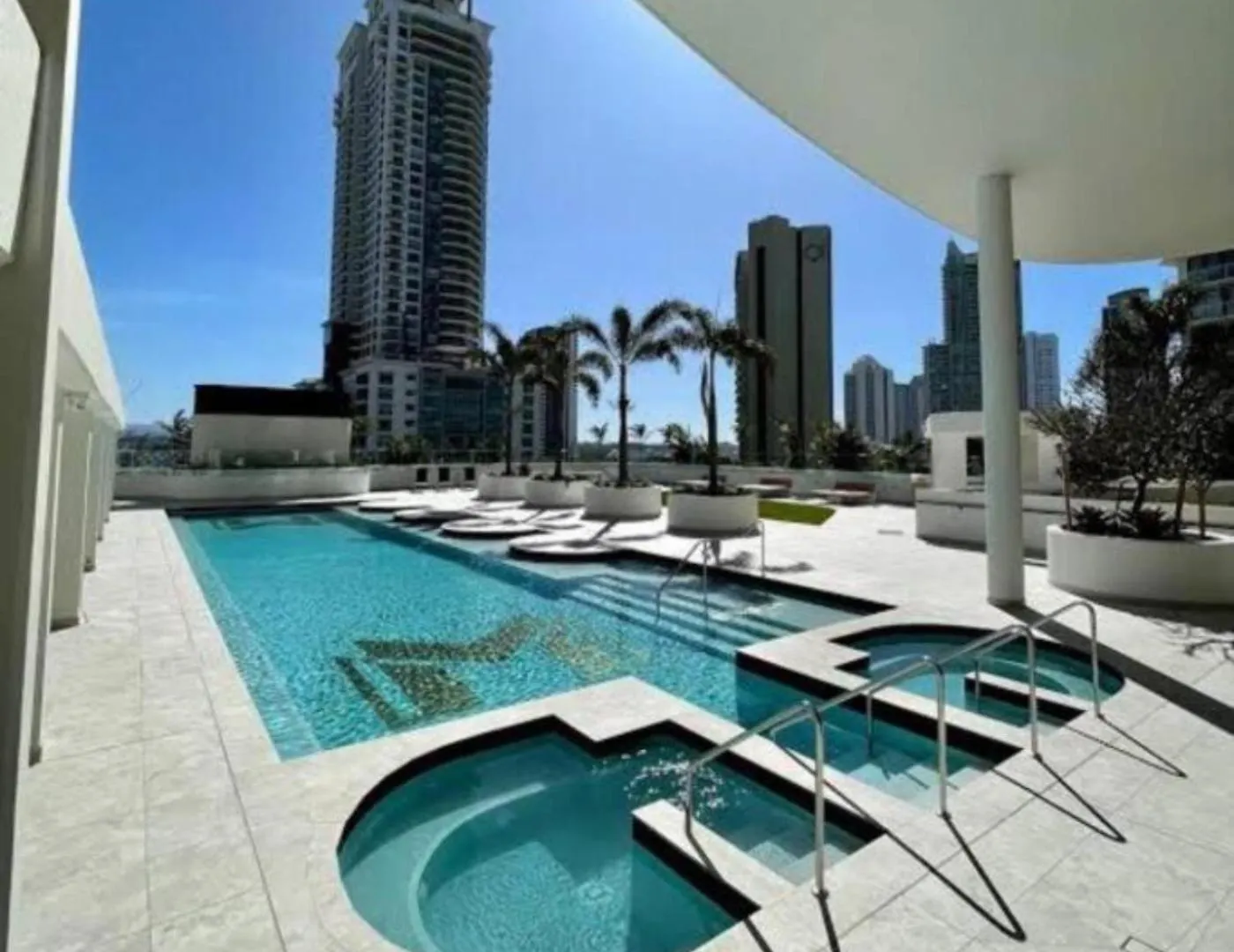 New Build Meriton Beachfront *