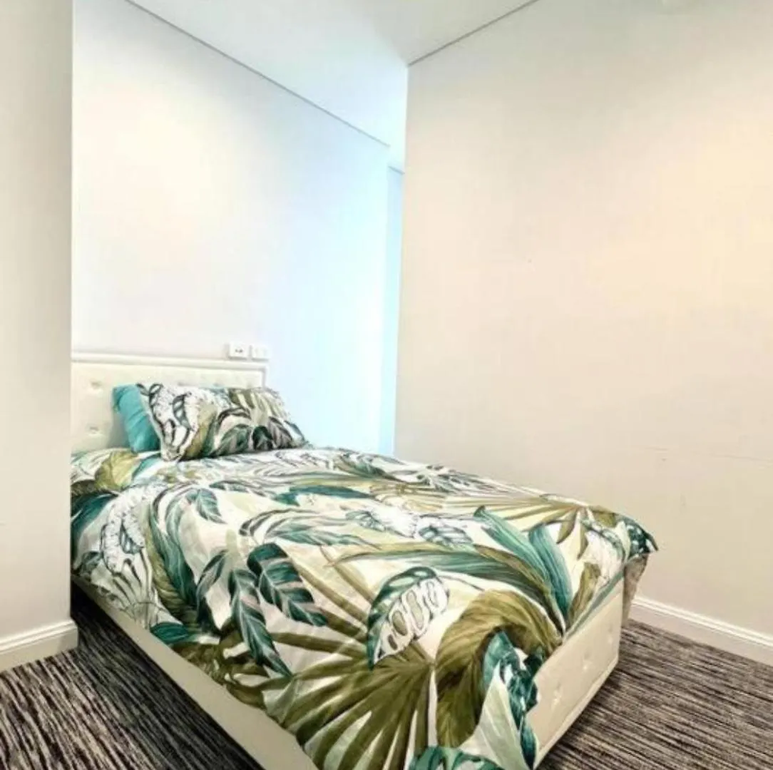New Build Meriton Beachfront Apartment Gold Coast