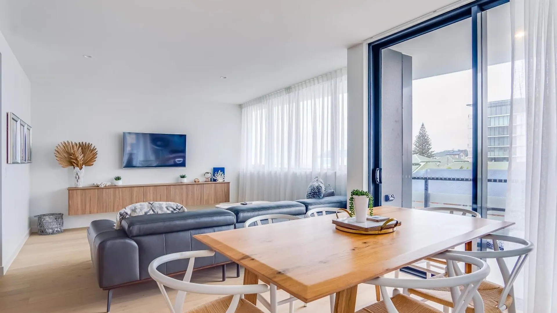Apartment Palmy Ocean Oasis