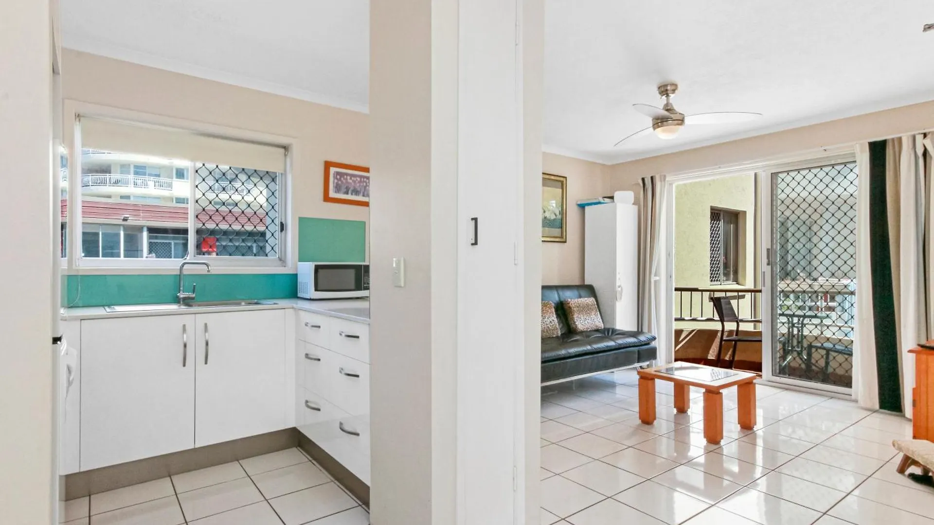 Superb 1 Bedroom Near The *