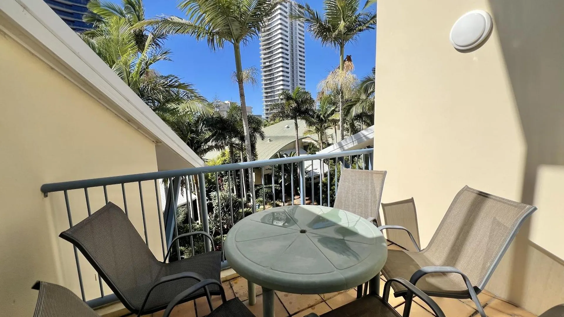 Cha Private Apts Diamond Apartment *