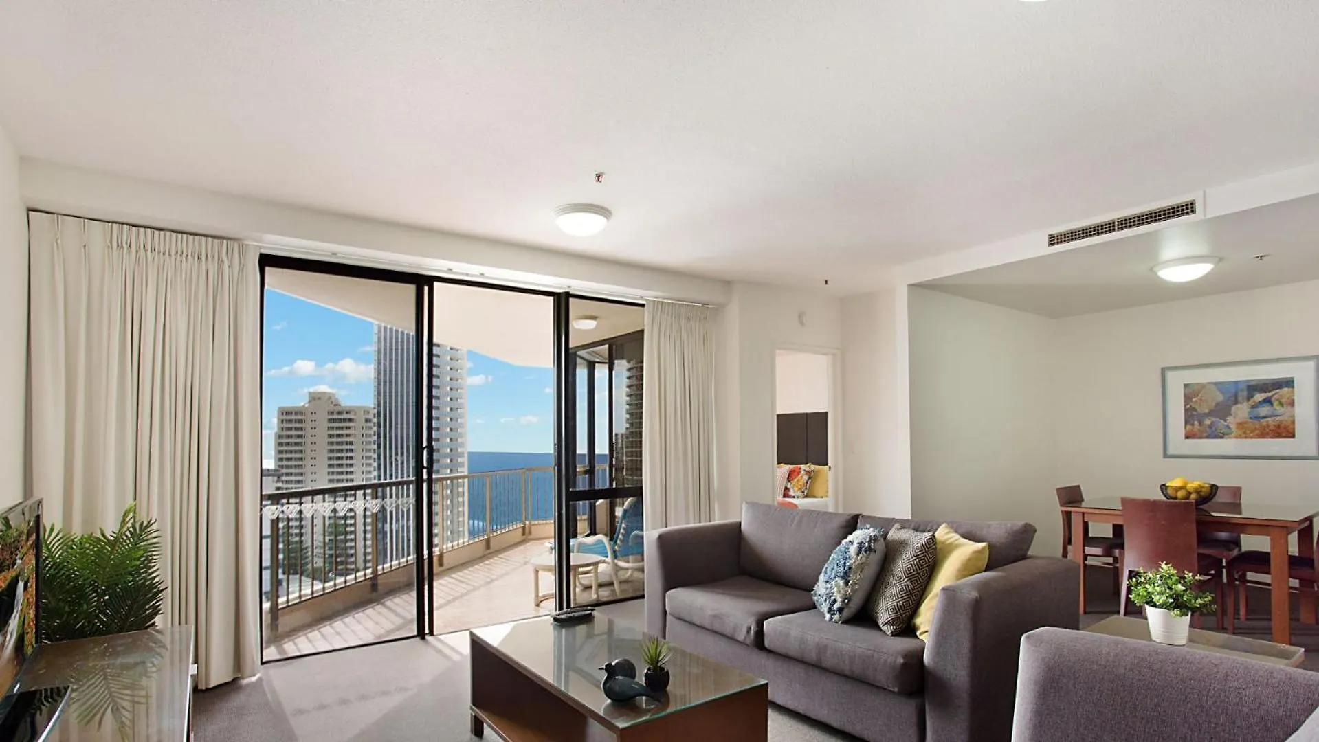 Paradise Centre Managed By Gchs Apartment