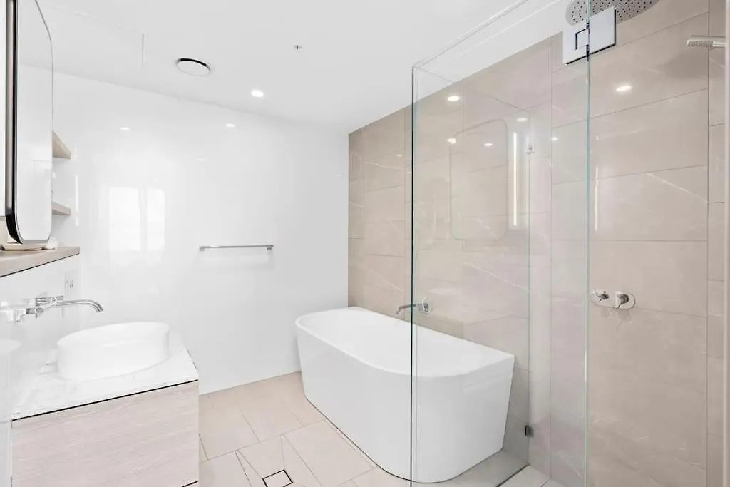 Apartment Ocean View 3bed In Surfers