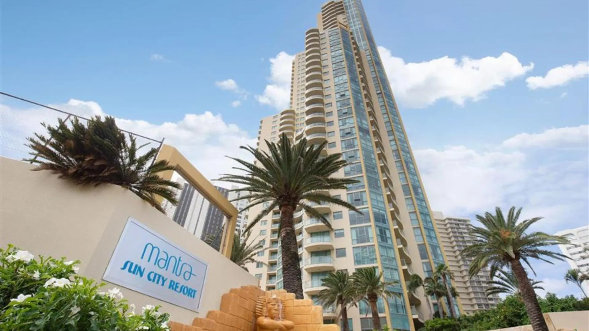 Apartment Prime Views From 4 Bedroom Newly Renovated Ocean Unit At Sun - Q *