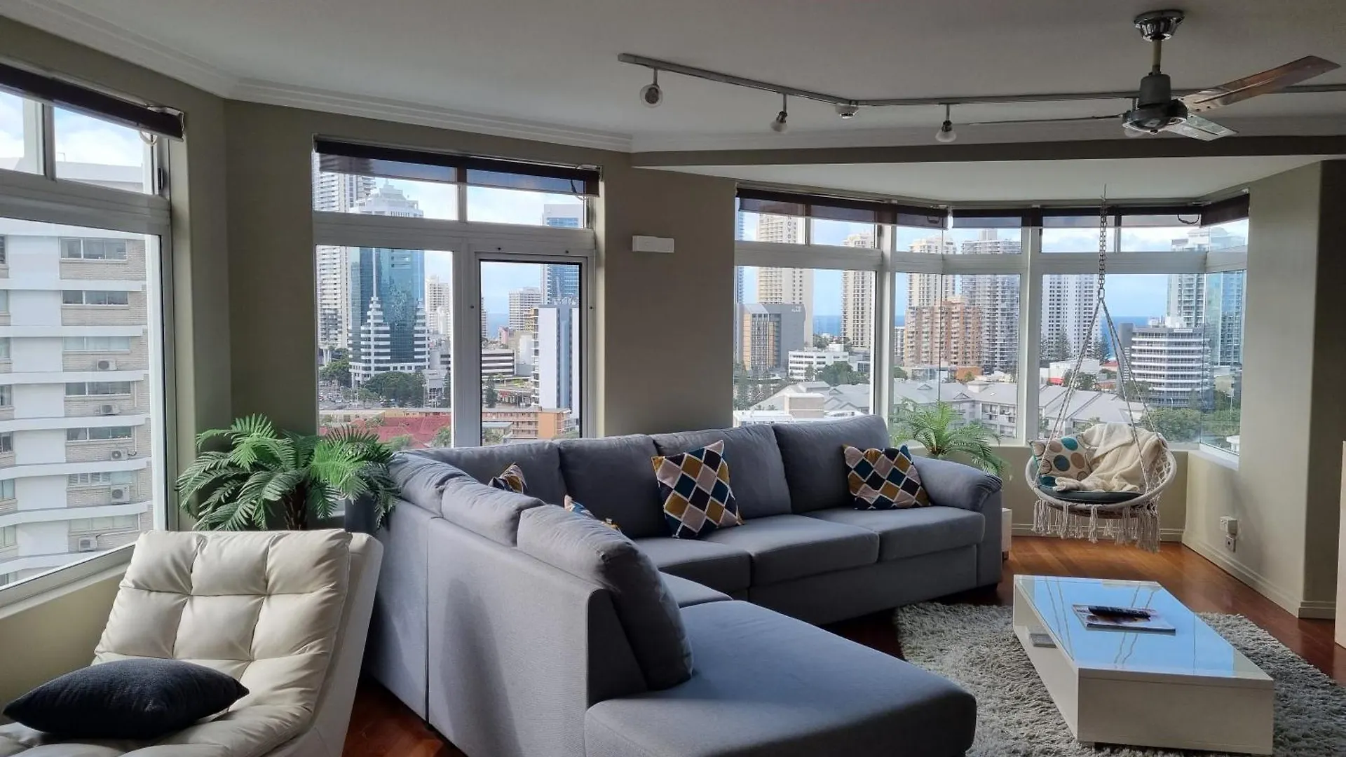 Apartment Superior Penthouse In Surfers Paradise On The Gold Coast